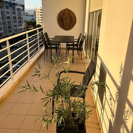 Convistaapartment With Pool شقة *